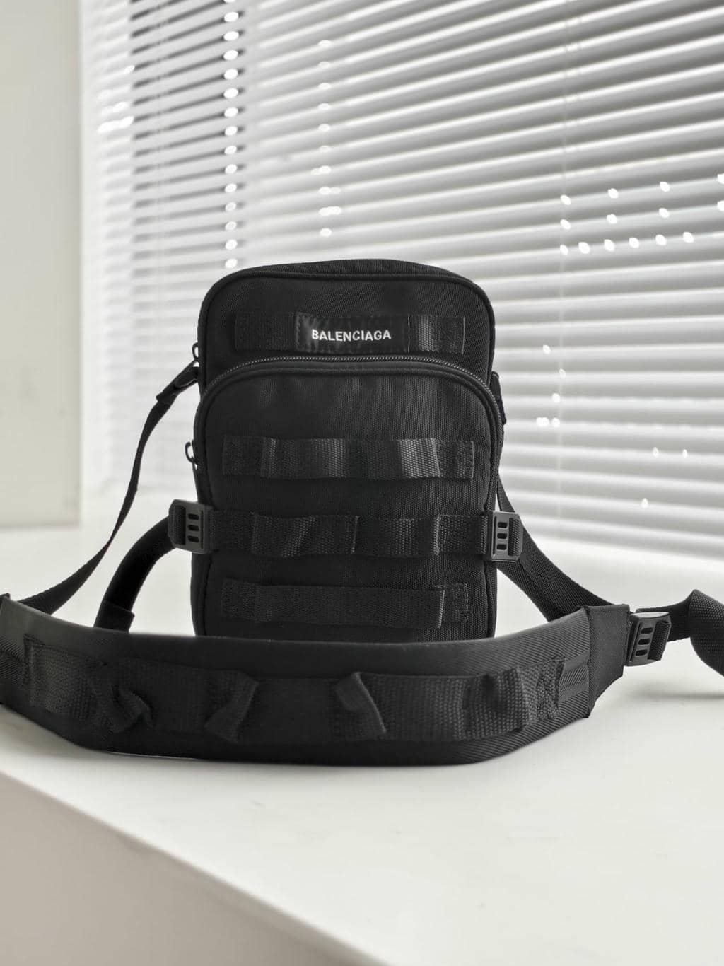 1 Waist Bag-2